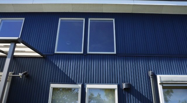 株式会社かべや