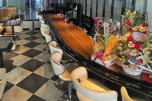 カラオケbar 魔女