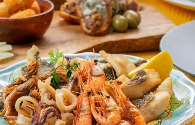 CAFE&DINING EAST (カフェ&ダイニングイースト)